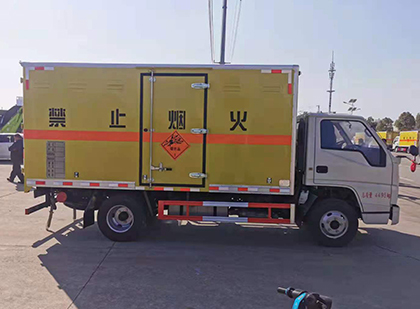 奉节爆破器材运输车